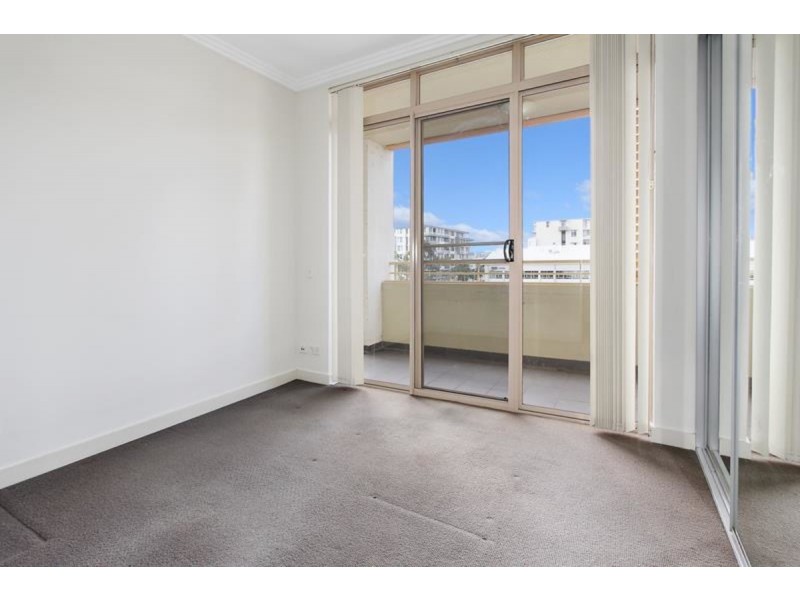 321/4 Stromboli Strait, Wentworth Point NSW 2127